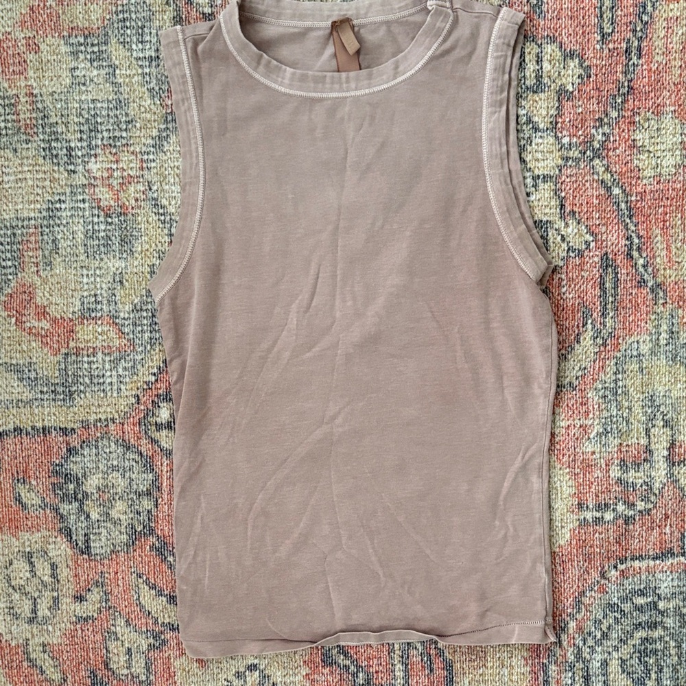 SKIMS Sleeveless Dusty Pink Muscle Tee